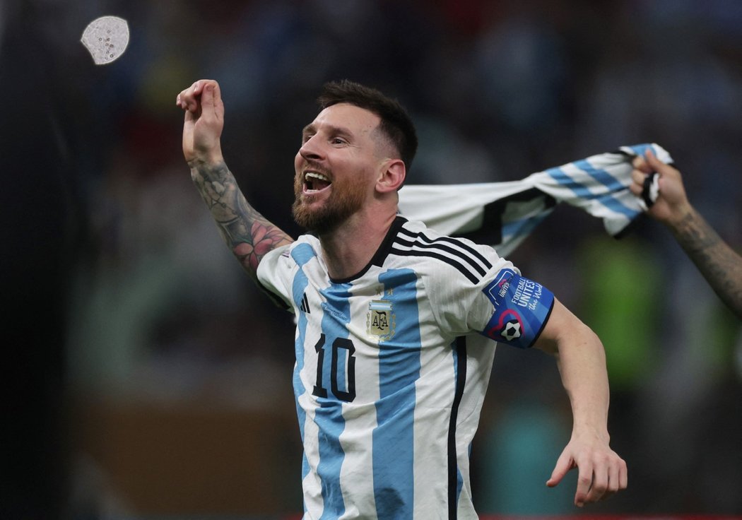 Lionel Messi oslavuje vytoužený triumf na mistrovství světa