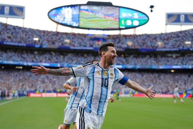 Argentina - Alžírsko 3:0. MESSI SHOW! První hattrick na MS, rekordy, ale... Měl být vyloučen? Argentina - Alžírsko 3:0. MESSI SHOW! První hattrick na MS, rekordy, ale... Měl být vyloučen?