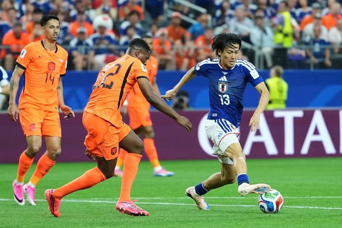 ONLINE: Nizozemsko - Japonsko 0:0. Taktická bitva v první půli, Malena zastavil Suzuki ONLINE: Nizozemsko - Japonsko 0:0. Taktická bitva v první půli, Malena zastavil Suzuki