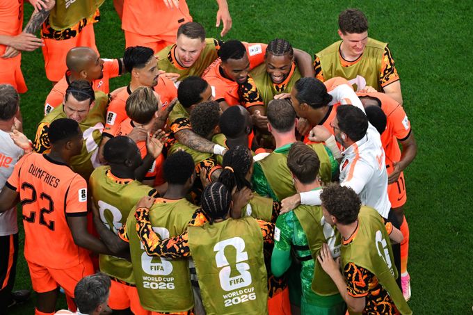 Nizozemsko - Japonsko 2:2. Všechny góly po změně stran, Kamada srovnal v úplném závěru Nizozemsko - Japonsko 2:2. Všechny góly po změně stran, Kamada srovnal v úplném závěru