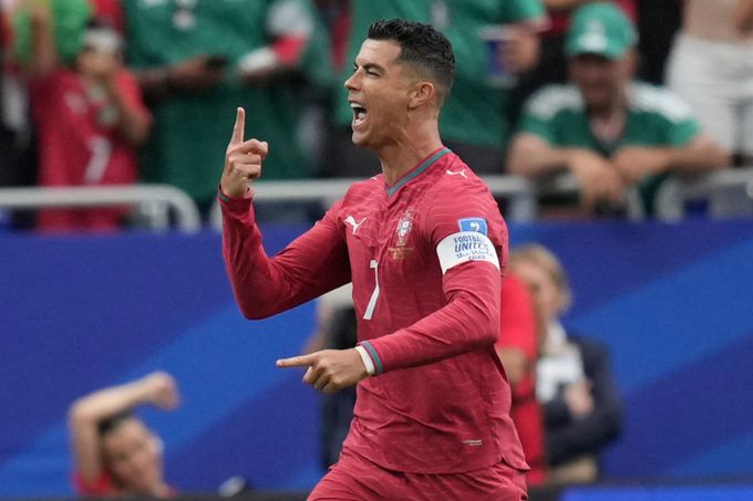 ONLINE: Kolumbie - Portugalsko. Souboj o první místo ve skupině, zazáří opět Ronaldo? ONLINE: Kolumbie - Portugalsko. Souboj o první místo ve skupině, zazáří opět Ronaldo?