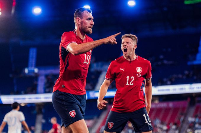 Žolík Chorý o Slavii: Nebylo těžké hodit to za hlavu, jsem dost silný. Pro národ udělám vše Žolík Chorý o Slavii: Nebylo těžké hodit to za hlavu, jsem dost silný. Pro národ udělám vše