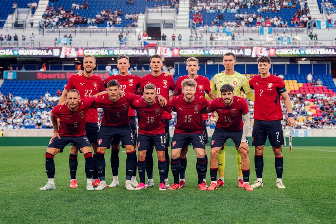 ZNÁMKY Česka: Hranáč a Chaloupek nepřesvědčili, super pravá strana. Douděra? To byl fičák! ZNÁMKY Česka: Hranáč a Chaloupek nepřesvědčili, super pravá strana. Douděra? To byl fičák!