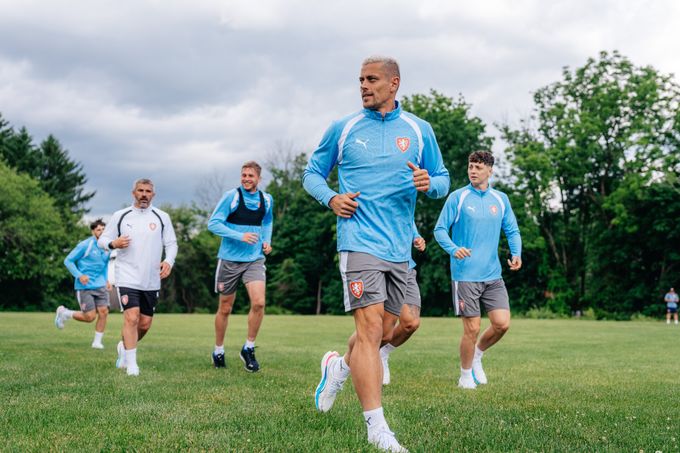 MS ve fotbale ONLINE: První český trénink v Americe, na místě už je i redaktor Sportu MS ve fotbale ONLINE: První český trénink v Americe, na místě už je i redaktor Sportu