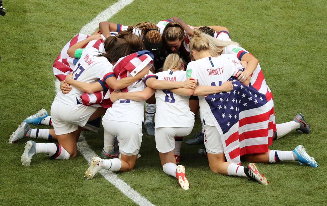 Američanky ovládly mistrovství světa žen už počtvrté v historii, slavily i v letech 1991, 1999 a 2015