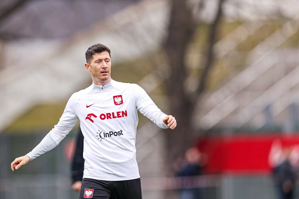 Robert Lewandowski na tréninku před soubojem s Českem