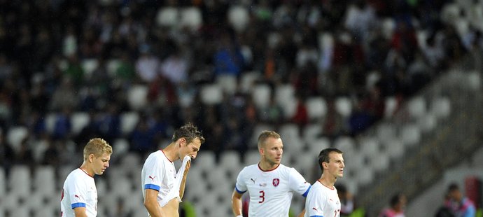 Čeští reprezentanti byli po utkání v Maďarsku zklamaní. Nejdřív se zdálo, že mašírují za výhrou, nakonec brali remízu 1:1.