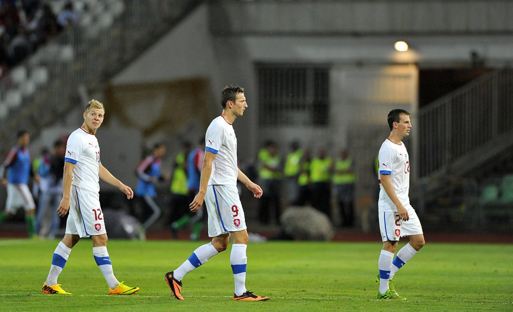 Čeští reprezentanti byli po utkání v Maďarsku zklamaní. Nejdřív se zdálo, že mašírují za výhrou, nakonec brali remízu 1:1.