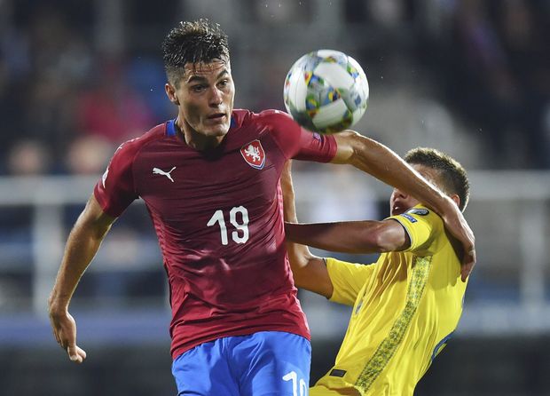Patrik Schick zaměstnával ukrajinskou obranu Patrik Schick zaměstnával ukrajinskou obranu