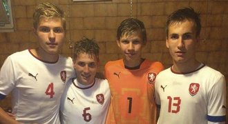 Fotbalová sedmnáctka sfoukla Gibraltar 9:1 a postupuje do další fáze