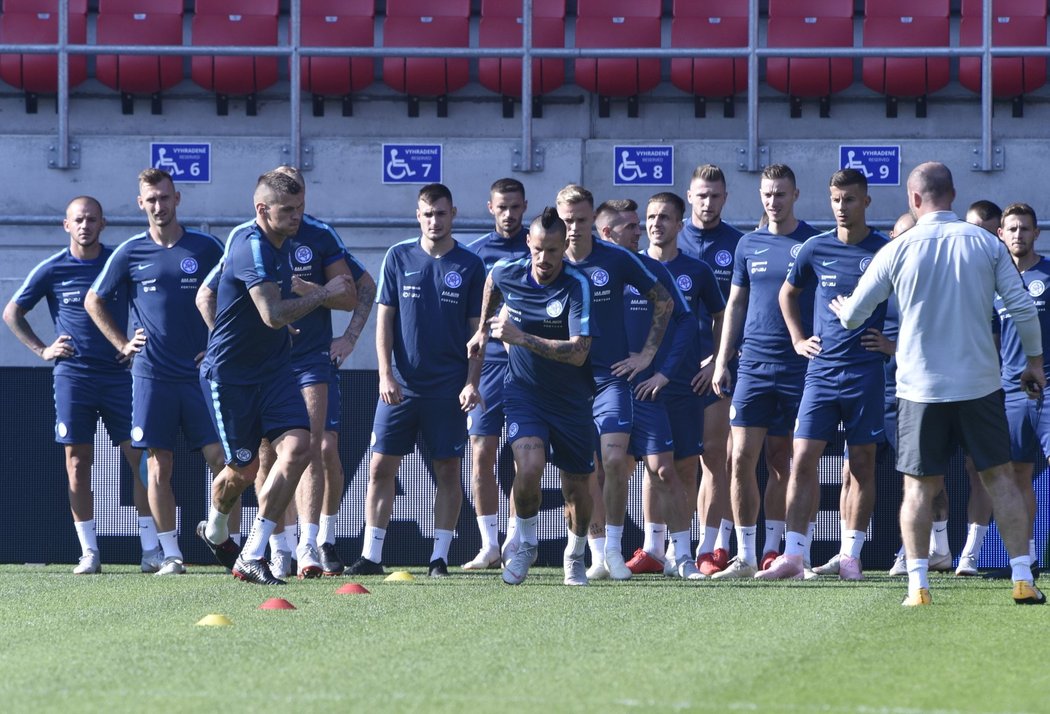 Trénink fotbalistů Slovenska před utkáním Ligy národů Slovensko - ČR v Trnavě