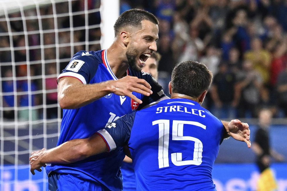 Slováci zaskočili Němce! Favorita porazili poprvé v historii, trefil se i Hancko Slováci zaskočili Němce! Favorita porazili poprvé v historii, trefil se i Hancko