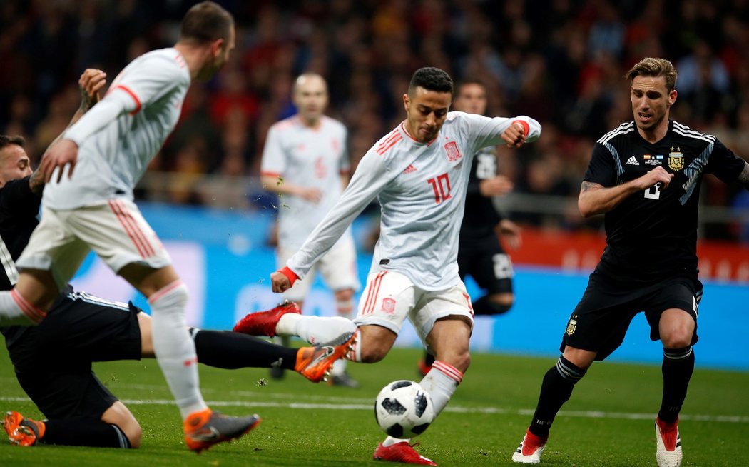 Jedním gólem se pod demolicí Argentiny podepsal i španělský záložník Thiago Alcantara