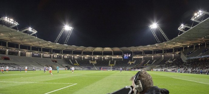 Stadion v Toulouse má kapacitu pouze 33 tisíc