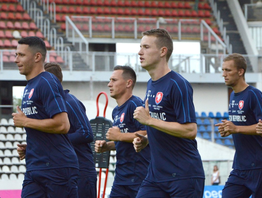 Čeští fotbalisté si v pondělí poprvé zatrénovali před dvěma přátelskými zápasy s Austrálií a Nigérií