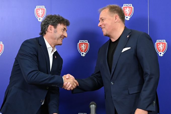Český asistent pro Deniu? Brzy bude jasno, ve hře známé jméno. Trunda mluvil i o Schickovi Český asistent pro Deniu? Brzy bude jasno, ve hře známé jméno. Trunda mluvil i o Schickovi