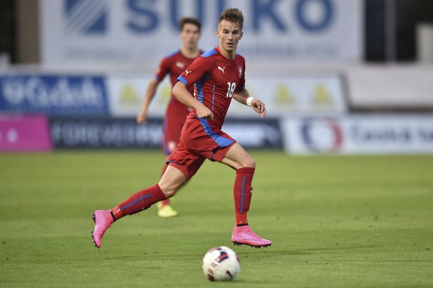 Václav Černý potřebuje podle Vrby pravidelně hrát. Václav Černý potřebuje podle Vrby pravidelně hrát.