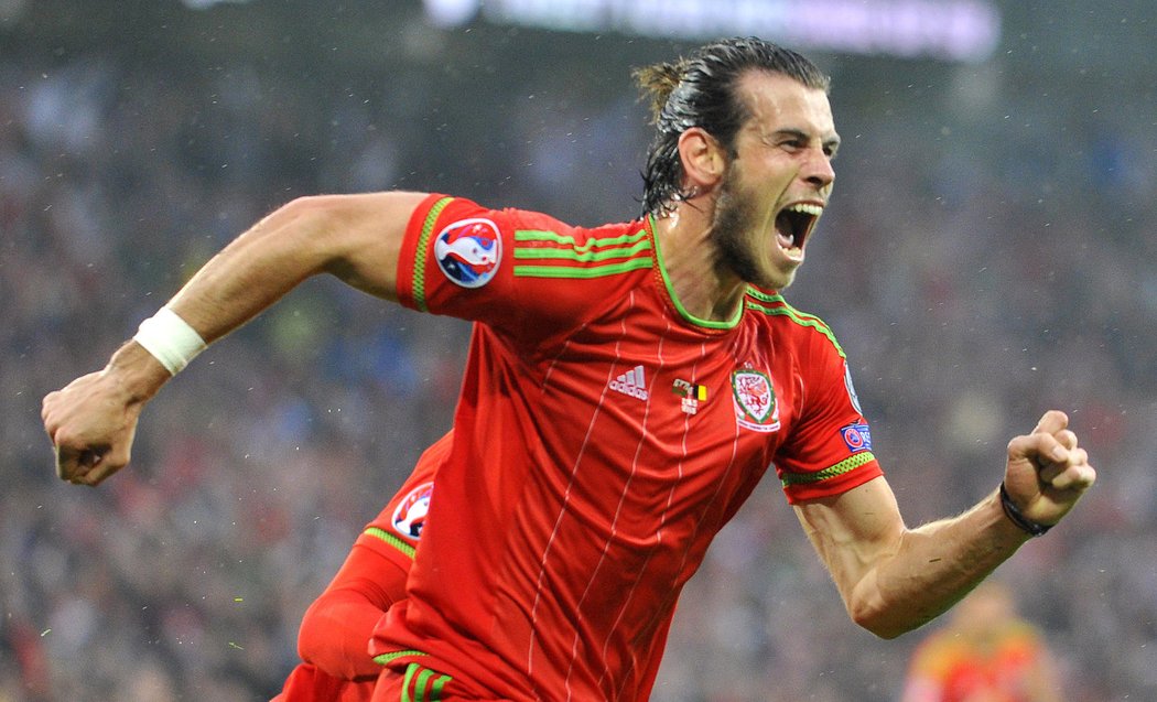 Gareth Bale se raduje z gólu do sítě Belgie