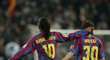 Ronaldinho slaví s Messim