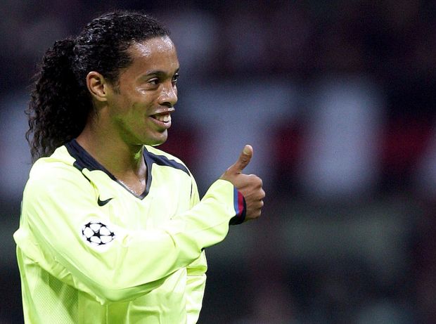 Ronaldinho v dresu Barcelony Ronaldinho v dresu Barcelony