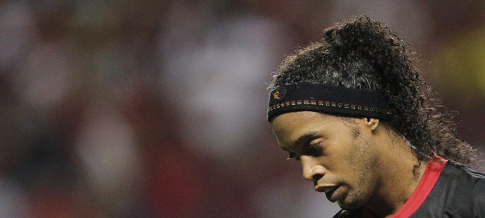 Hvězdný Ronaldinho strádá. Žádná mě nechce, zoufá si