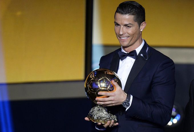 Zlatý míč pro RONALDA! Potřetí se stal nejlepším fotbalistou světa Zlatý míč pro RONALDA! Potřetí se stal nejlepším fotbalistou světa