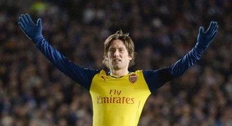 Rosický není žádný hlupák. On i Arsenal si rozvázali ruce