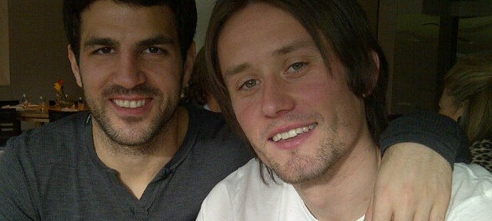 Cesc Fábregas se potkal s Tomášem Rosickým v Londýně