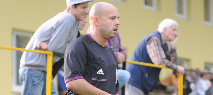 Rozhodčí Zdeněk Vaňkát se nyní stal stal nevyšším mužem Ústeckého krajského fotbalového svazu.