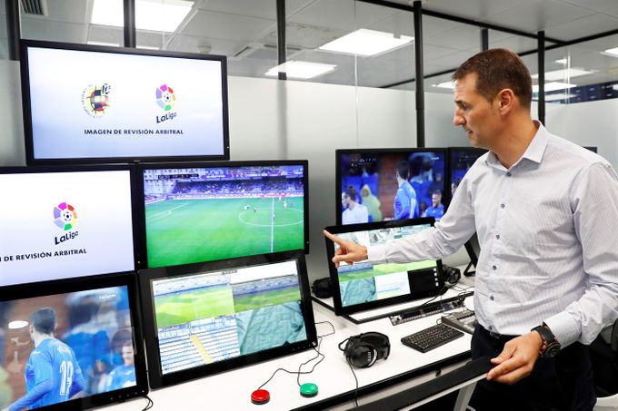 Kovařík končí jako šéf sudích, přichází Gómez. Liga prosadila změnu, veto pro Ratajovou Kovařík končí jako šéf sudích, přichází Gómez. Liga prosadila změnu, veto pro Ratajovou