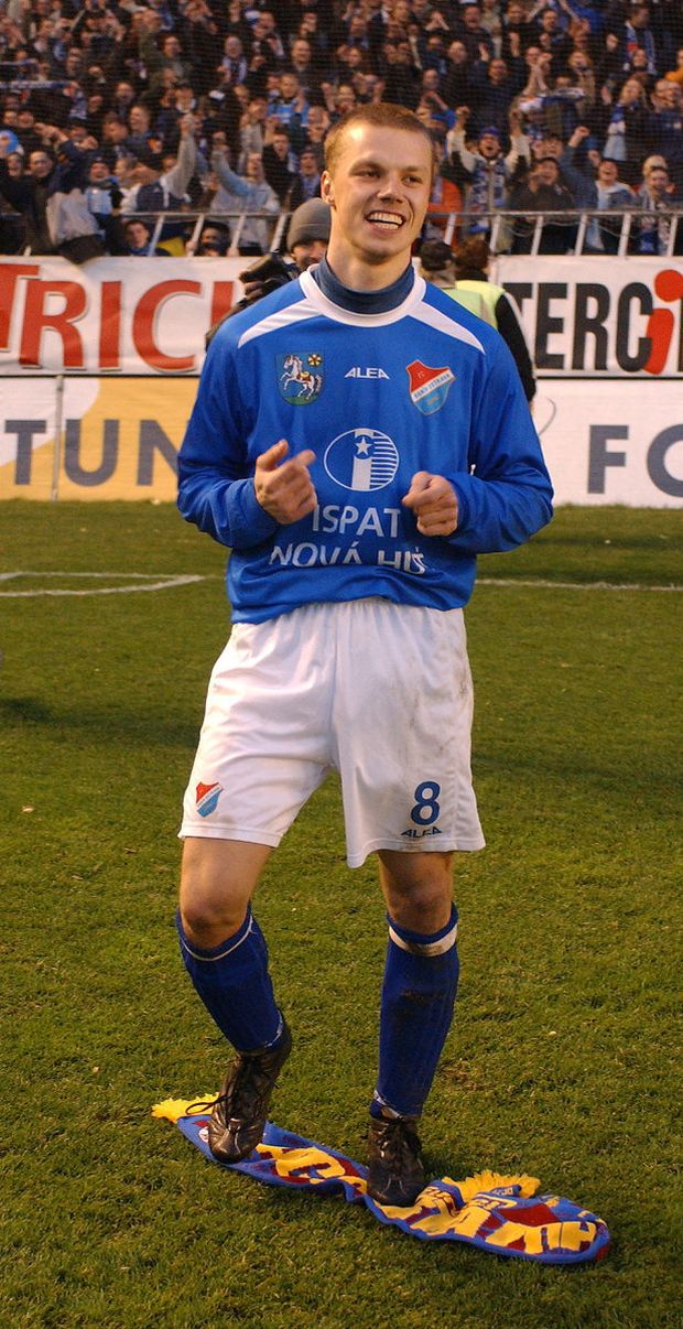 Ostravský obránce Pavel Besta se proslavil dupáním na sparťanskou šálu Ostravský obránce Pavel Besta se proslavil dupáním na sparťanskou šálu