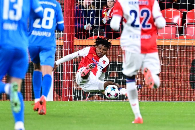 ONLINE: Slavia - Mladá Boleslav 0:1. Šílená chyba Isifeho, Šubert měl jednoduchou práci ONLINE: Slavia - Mladá Boleslav 0:1. Šílená chyba Isifeho, Šubert měl jednoduchou práci