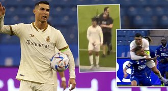 Zastíněný Ronaldo: žlutá za „kravatu“, neuznaný gól a provokace fanoušků