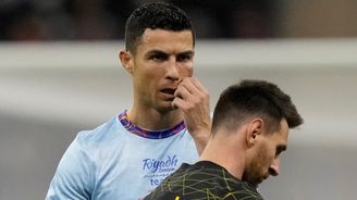 Messi, nebo Ronaldo? Vládci hry jsou knižní fotbalový boss fight, kde slovní „pyro“ není zločin Messi, nebo Ronaldo? Vládci hry jsou knižní fotbalový boss fight, kde slovní „pyro“ není zločin