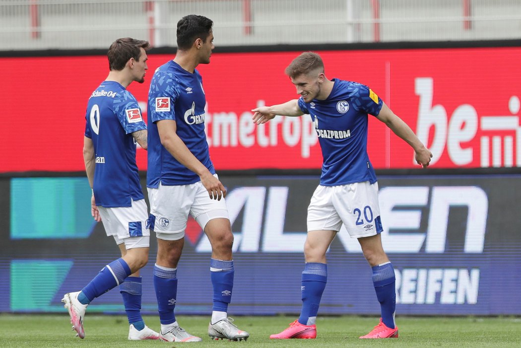 Vedení Schalke uvažuje o zavedení platového stropu