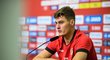 Český útočník Patrik Schick na své první tiskové konferenci coby hráč bundesligového Leverkusenu