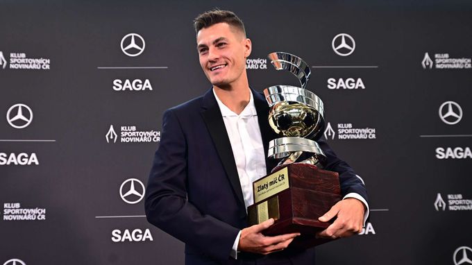 Schick podruhé vyhrál Zlatý míč! Během jara přeskočil Šulce, třetí je Krejčí Schick podruhé vyhrál Zlatý míč! Během jara přeskočil Šulce, třetí je Krejčí