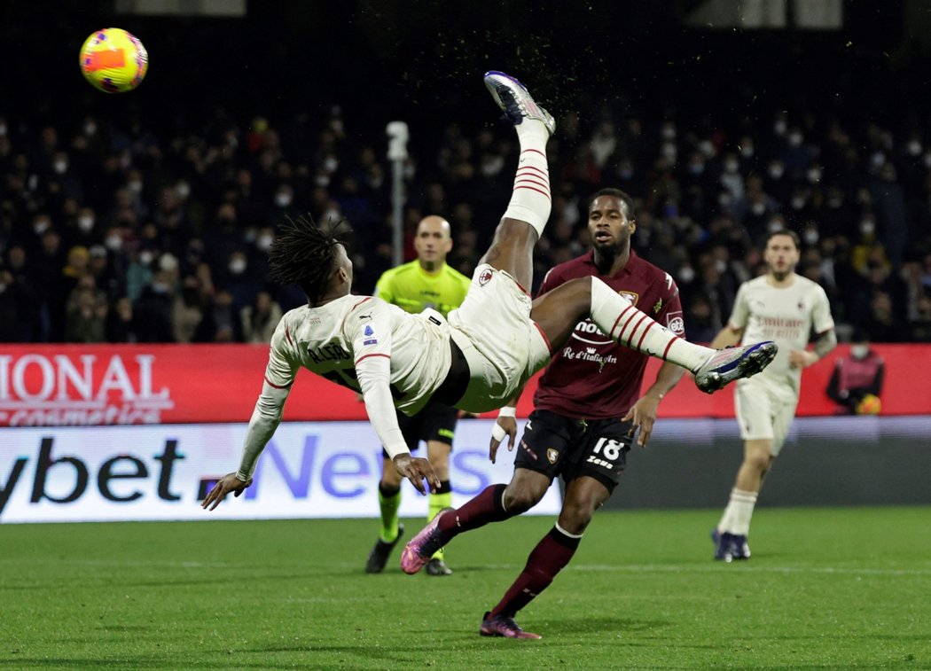 AC Milán ztratil důležité body v boji o titul