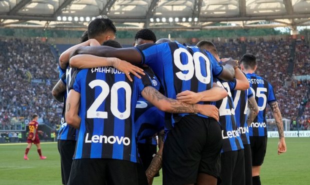 AC Milán porazil druhé Lazio 2:0. Inter uspěl na hřišti AS a je čtvrtý