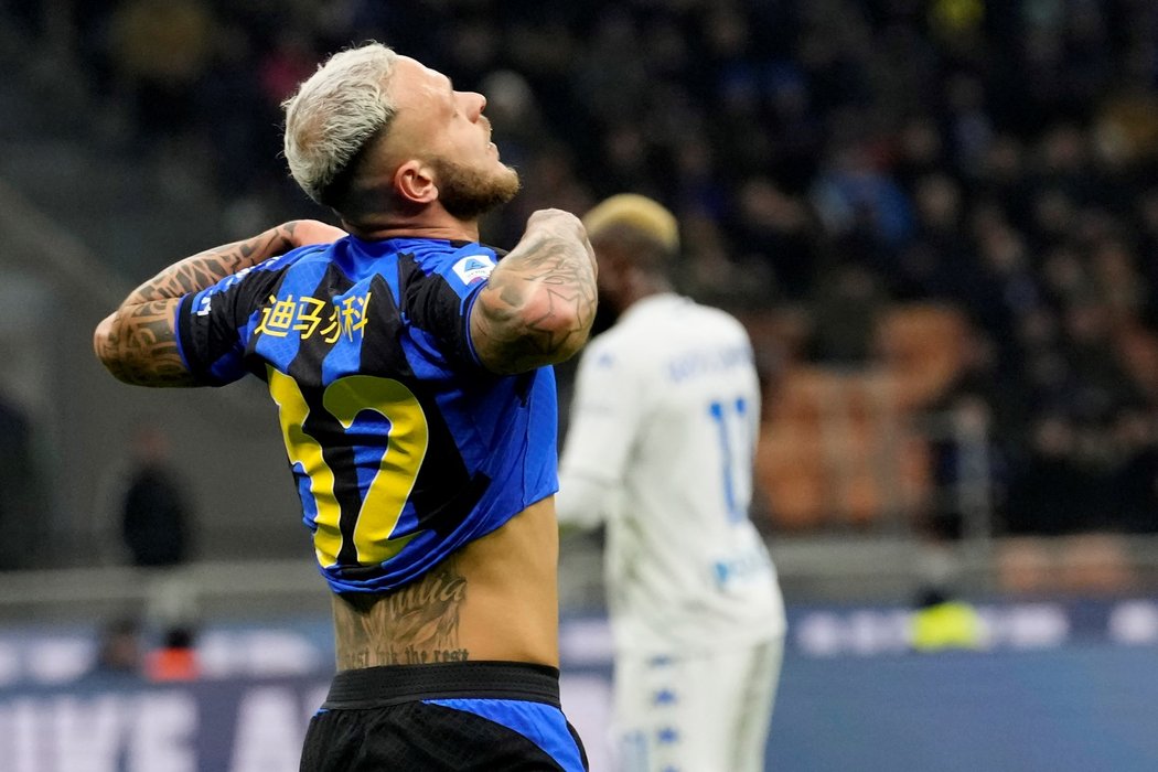 Inter doma nestačil na Empoli i kvůli vyloučení Milana Škriniara