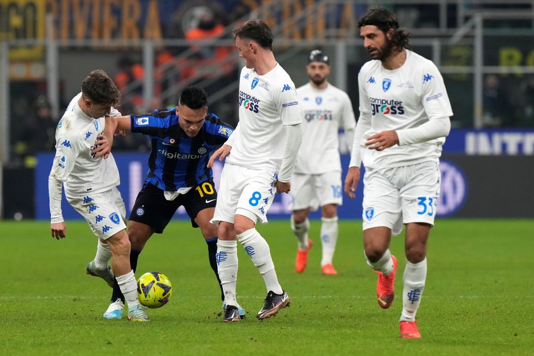 Inter doma nestačil na Empoli i kvůli vyloučení Milana Škriniara