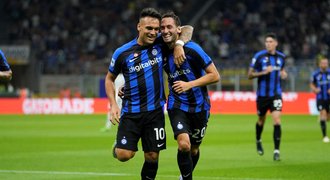 Inter v klidu smetl Spezii 3:0, vyhrálo i Sassuolo. Další duely bez branek