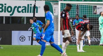 AC Milán doma prohrál se Sasuolem, Interu i ztráta s nováčkem přiblížila titul