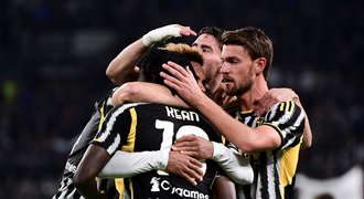 Juventus zdolal Veronu gólem v nastavení. Zima naskočil na minutu