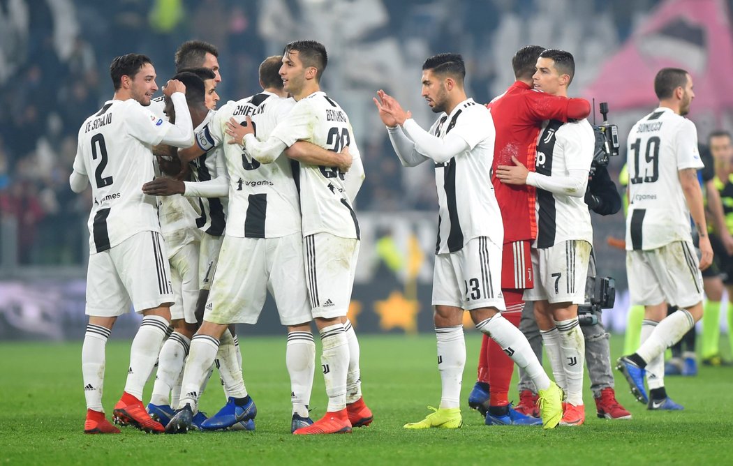 Juventus nadále vládne italské Serii A, po 15 zápasech má na kontě 43 bodů, jen jednou nevyhrál