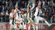 Oslavy hráčů Juventusu po vítězném zápase proti Spal