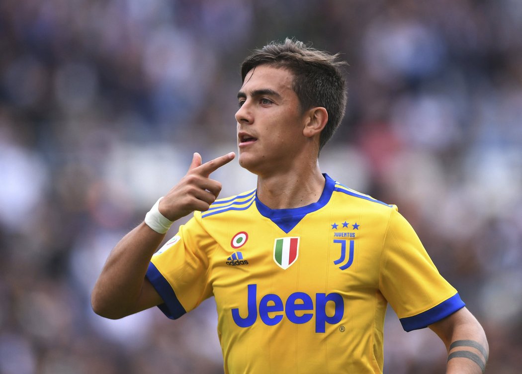 Paulo Dybala hattrickem pomohl Juventusu zpět do čela Serie A