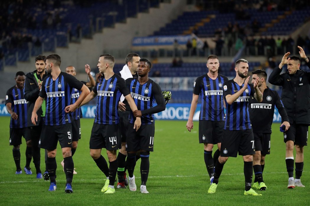 Fotbalisté Interu po vítězství 3:0 na hřišti Lazia