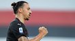Útočník AC Milán Zlatan Ibahimovic se raduje z branky v utkání na hřišti Sampdorie Janov