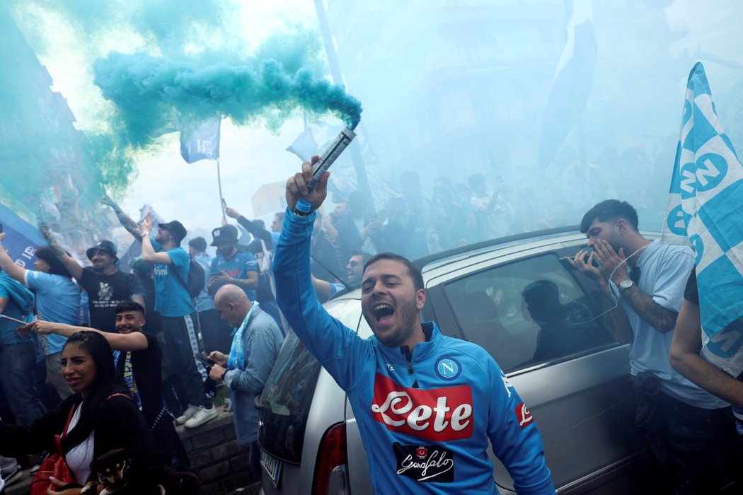 Fanoušci Neapole před utkáním